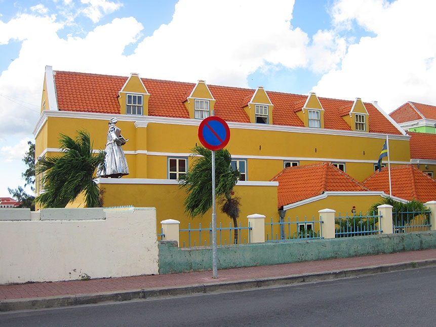 Van Raderstraat, Scharloo